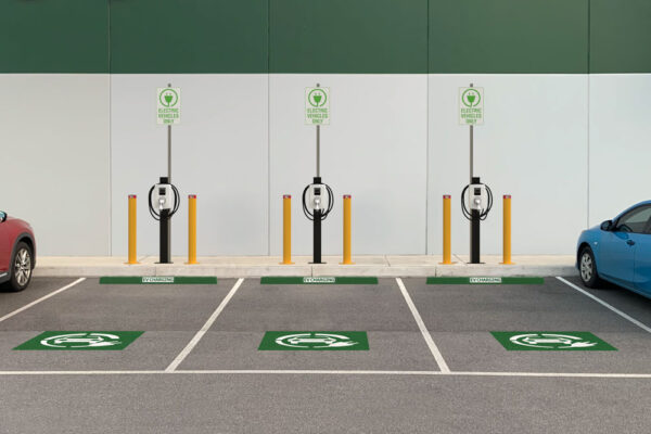 EV charging for UAE commercial real estate: what the tariff rules actually allow